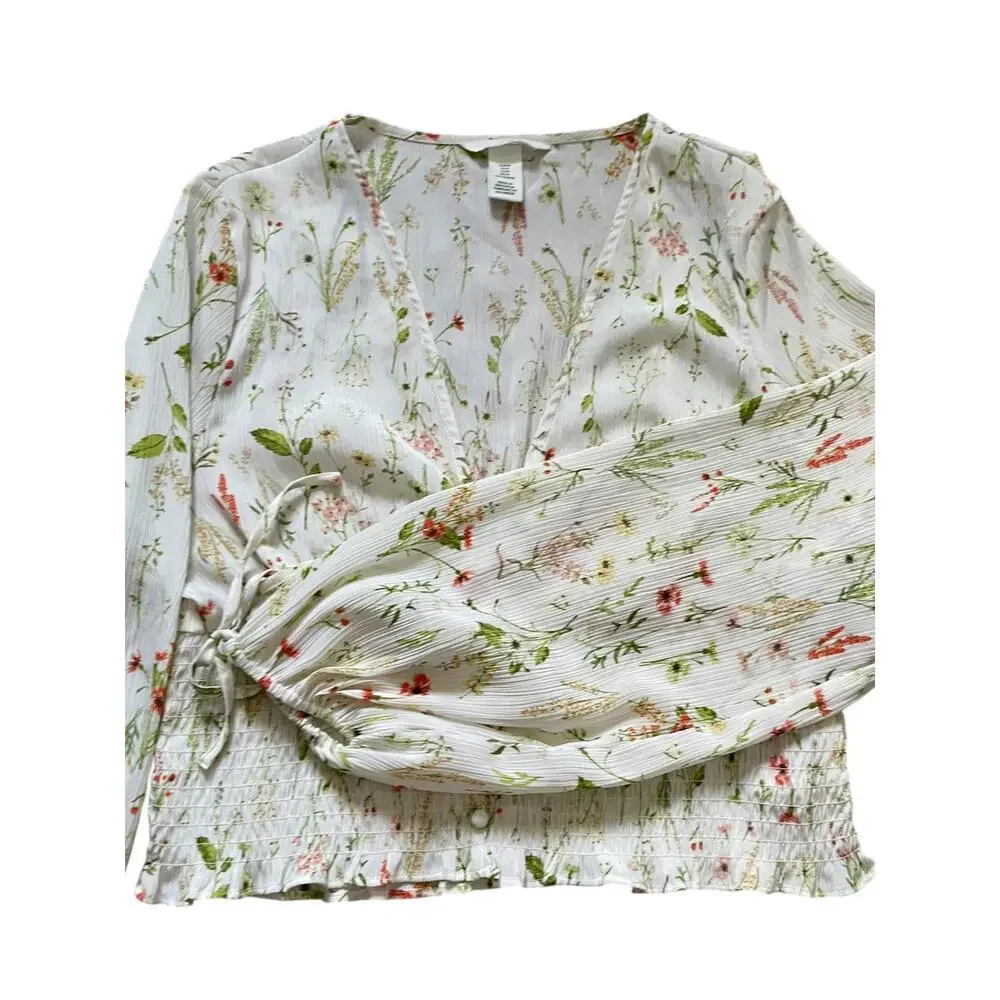 H&M Cropped Vneck Top Smocked Cream Floral Med Feminine Coquette Dainty Cottage - Picture 6 of 9